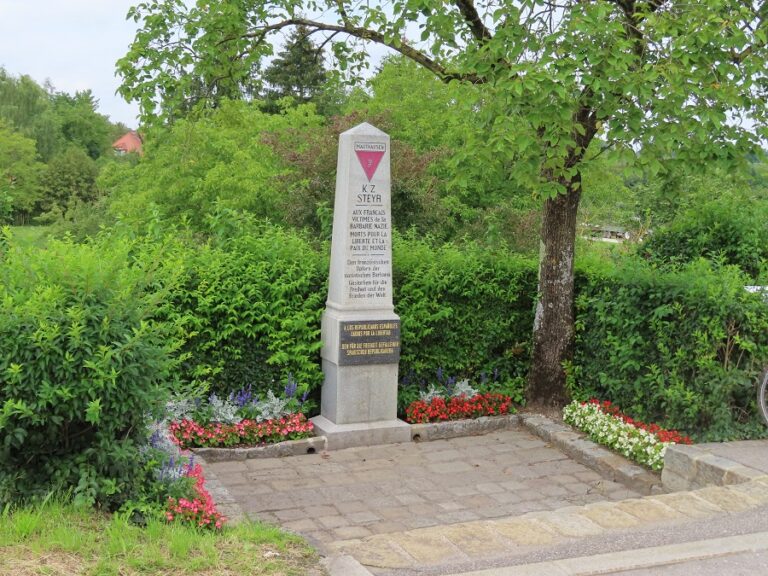 Denkmal KZ Steyr in Münichholz Rote Spuren